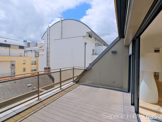 Loft 3 pièces 110 m²