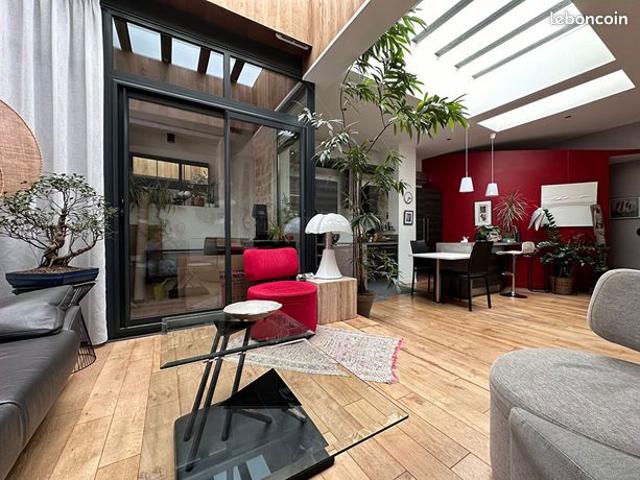 Loft 3 pièces 117 m²