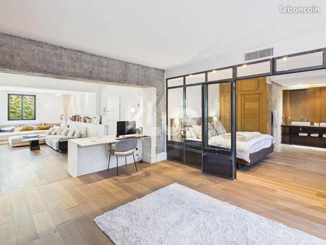 Loft 3 pièces 115 m²