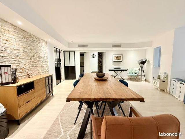 Loft 3 pièces 125 m²