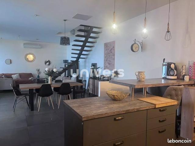 Loft 3 pièces 128 m²
