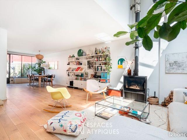 Loft 3 pièces 130 m²