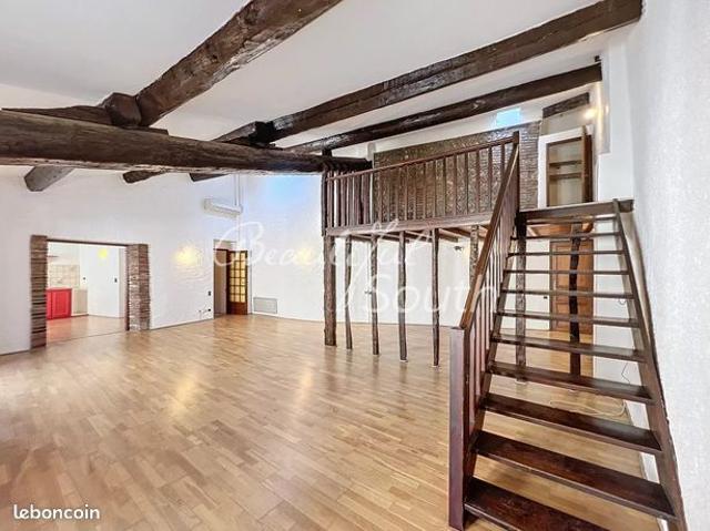 Loft 3 pièces 139 m²