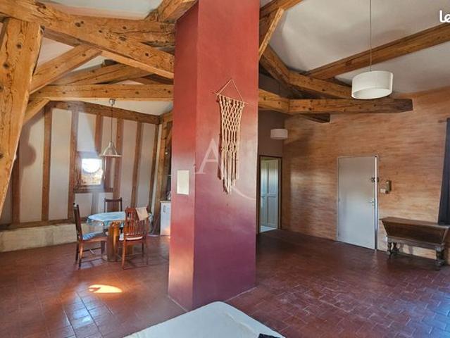 Loft 3 pièces 65 m²