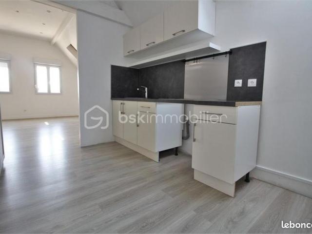 Loft 3 pièces 65 m²