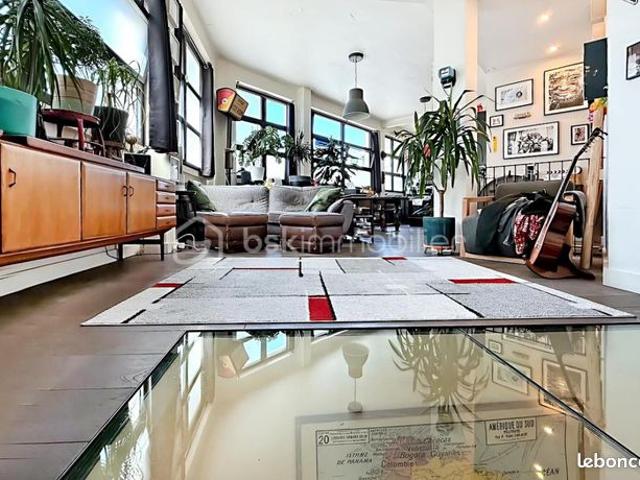 Loft 3 pièces 67 m²
