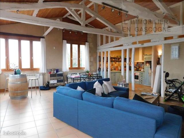 Loft 3 pièces 74 m²