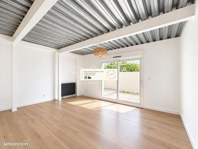 Loft 3 pièces 75 m²