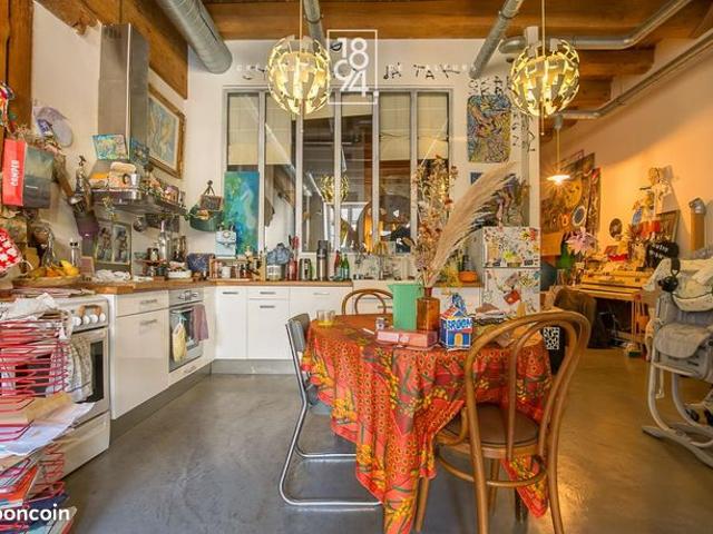 Loft 3 pièces 75 m²