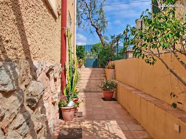 Loft 3 pièces 76 m²