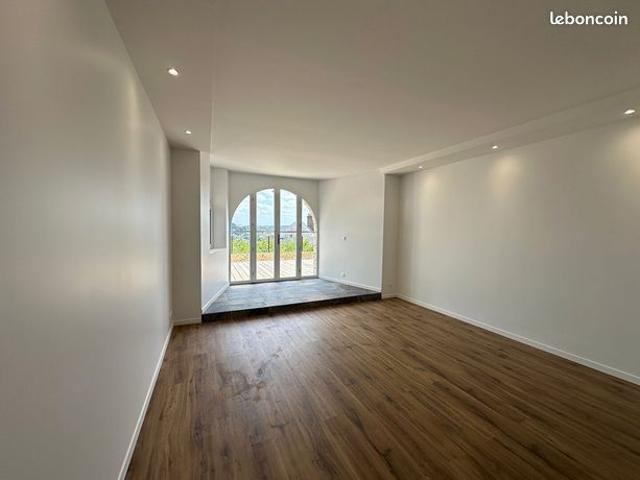 Loft 3 pièces 76 m²