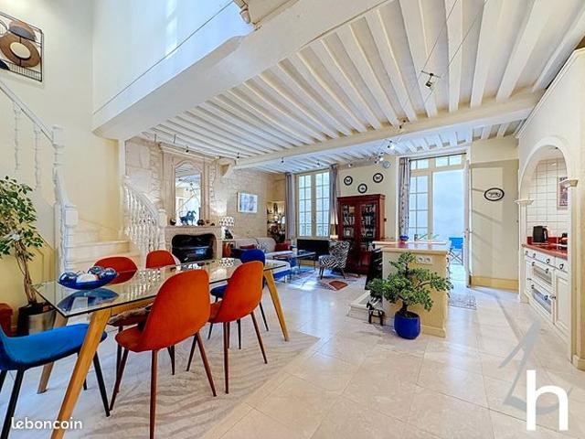 Loft 3 pièces 77 m²
