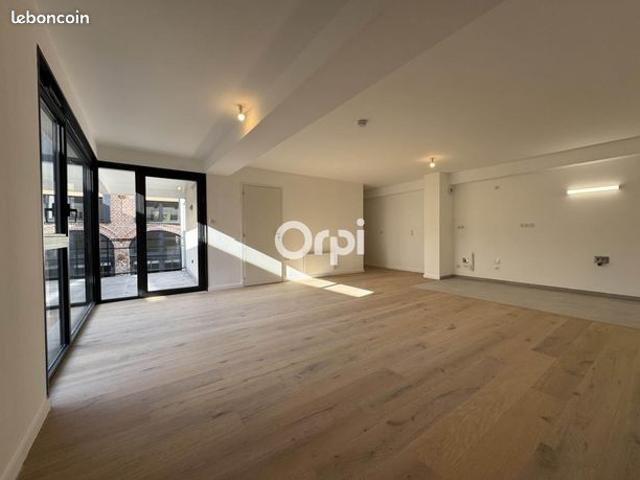 Loft 3 pièces 78 m²