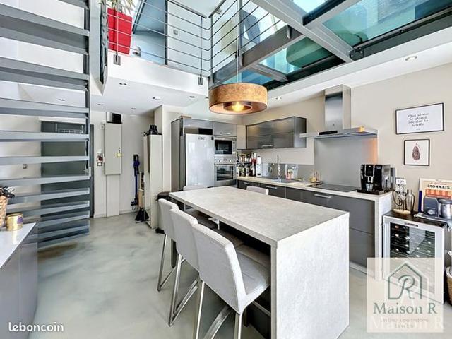 Loft 3 pièces 78 m²