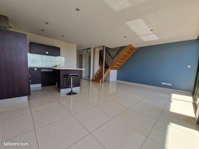 Loft 3 pièces 72 m²