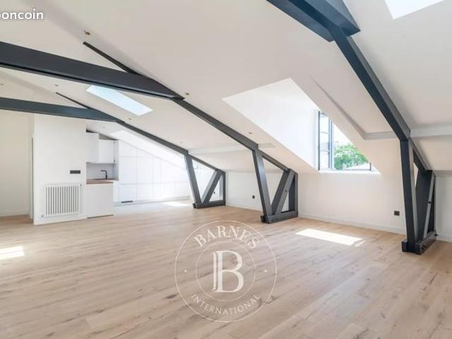 Loft 3 pièces 84 m²