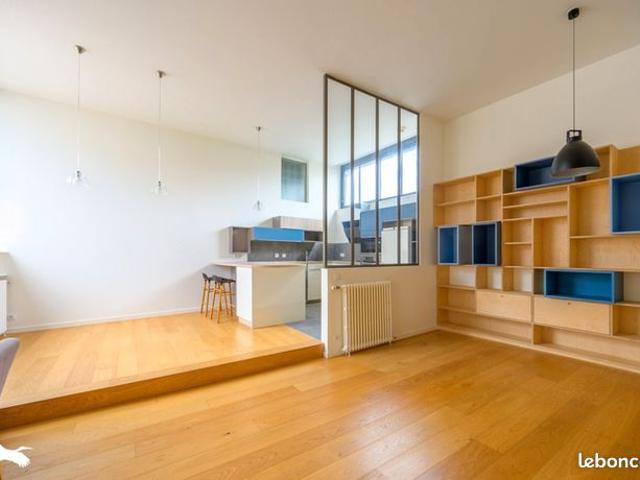 Loft 3 pièces 85 m²