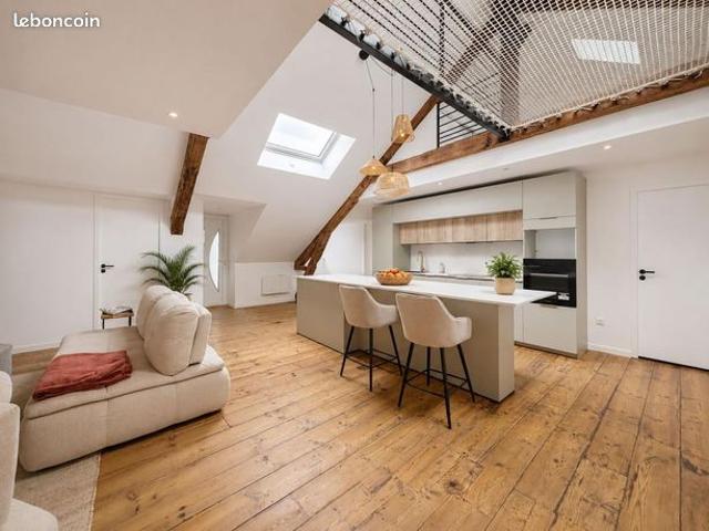 Loft 3 pièces 85 m²