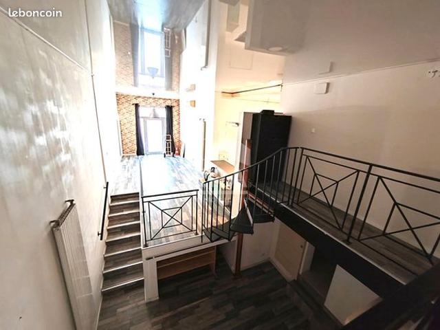 Loft 3 pièces 80 m²