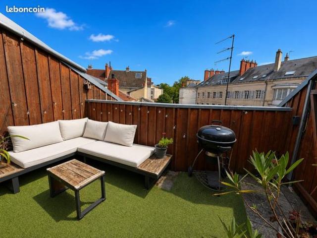 Loft 3 pièces 83 m²