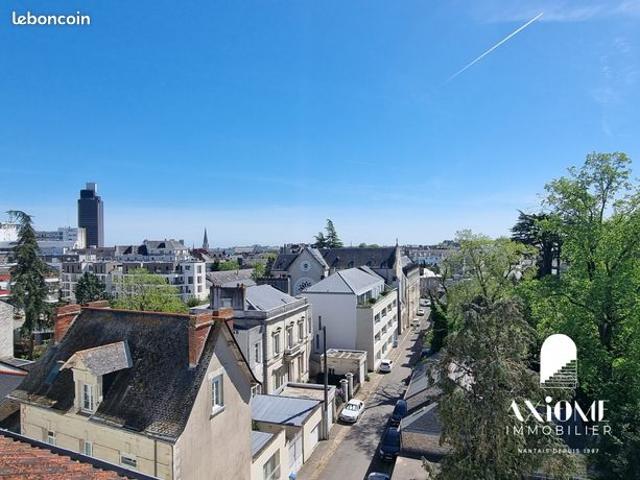 Loft 3 pièces 94 m²