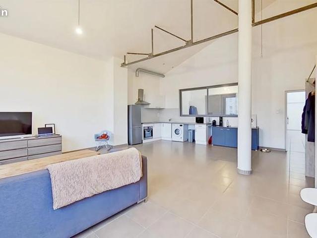 Loft 3 pièces 95 m²