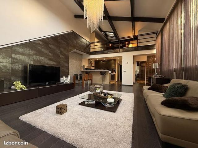 Loft 3 pièces 96 m²