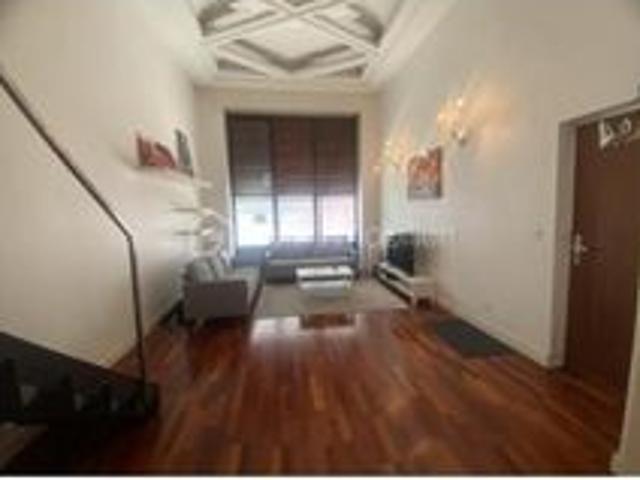 Loft 3 pièces 99 m²