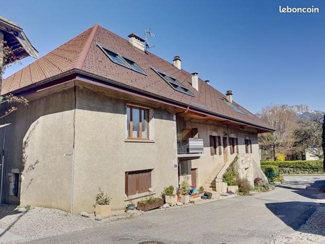 Loft 3 pièces 90 m²