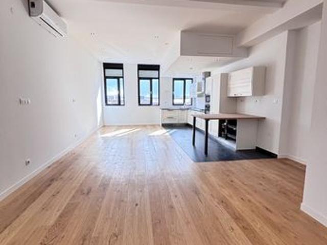 Loft 3 pièces 90 m²