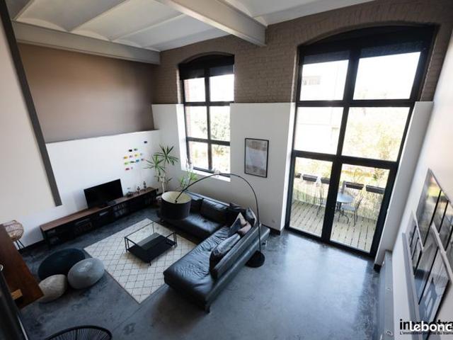 Loft 4 pièces 141 m²