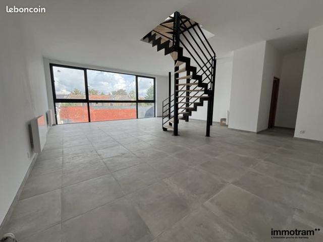 Loft 4 pièces 148 m²