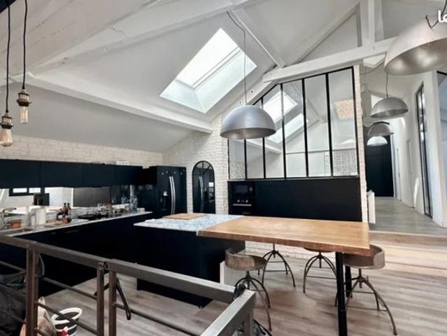 Loft 4 pièces 150 m²