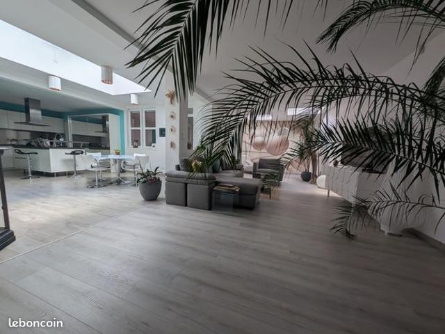 Loft 4 pièces 154 m²