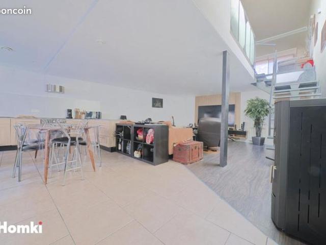 Loft 4 pièces 162 m²