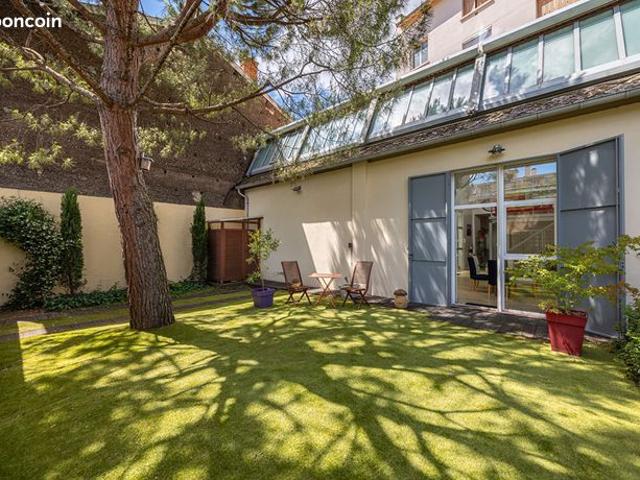 Loft 4 pièces 183 m²