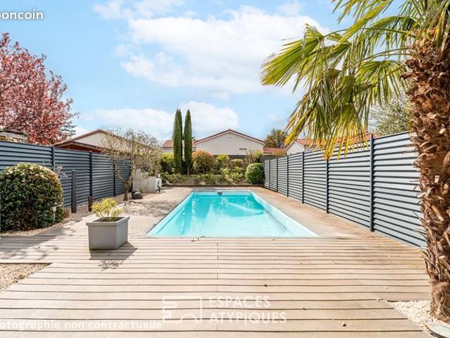 Loft 4 pièces 185 m²