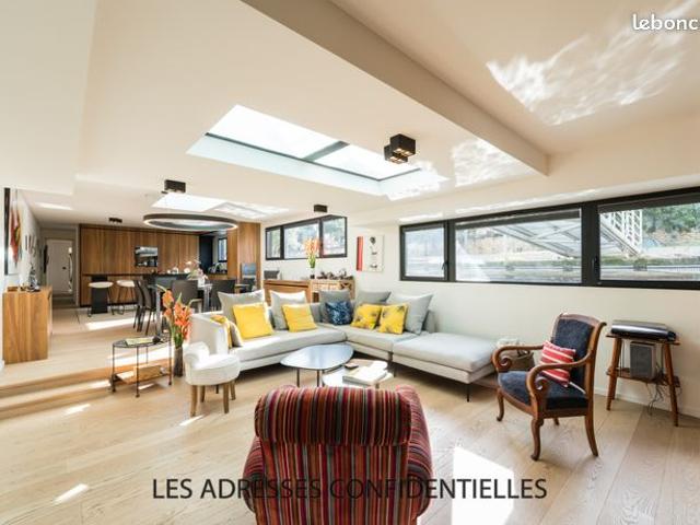 Loft 4 pièces 195 m²