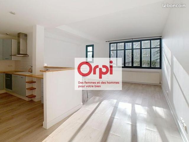Loft 4 pièces 101 m²