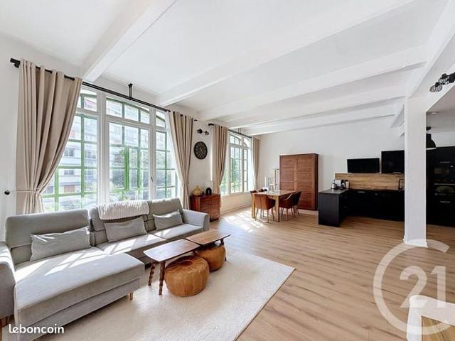 Loft 4 pièces 102 m²