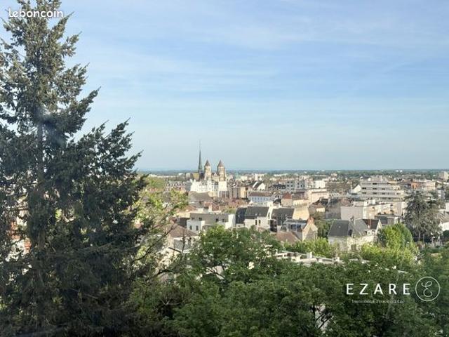 Loft 4 pièces 110 m²