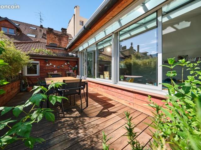 Loft 4 pièces 117 m²