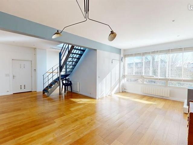 Loft 4 pièces 116 m²
