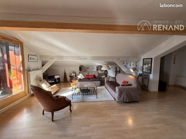 Loft 4 pièces 122 m²