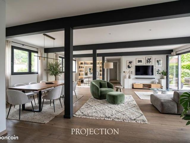Loft 4 pièces 133 m²