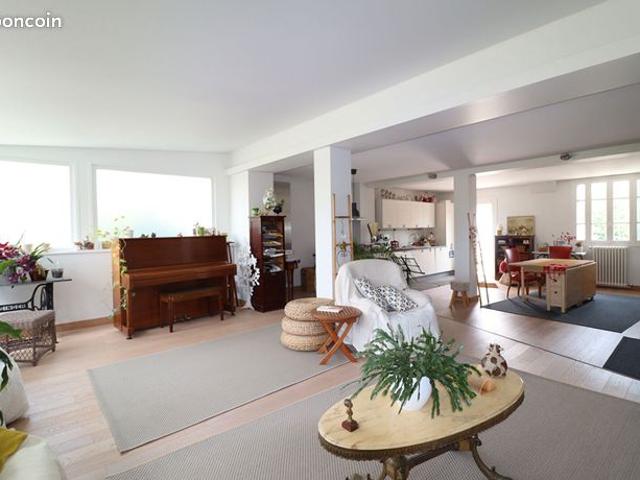 Loft 4 pièces 132 m²