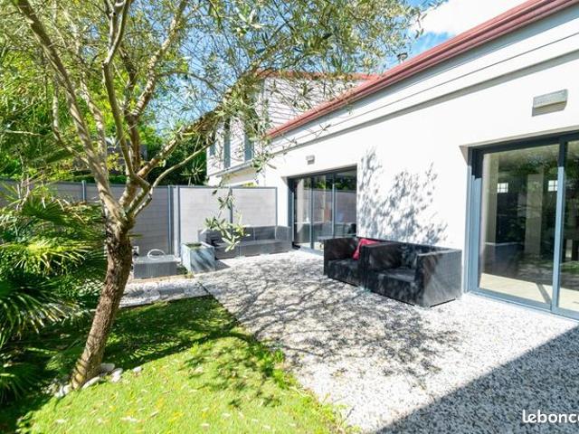 Loft 4 pièces 135 m²