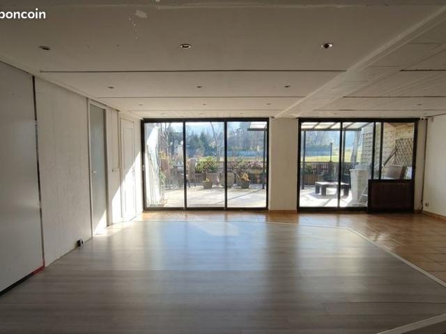 Loft 4 pièces 270 m²