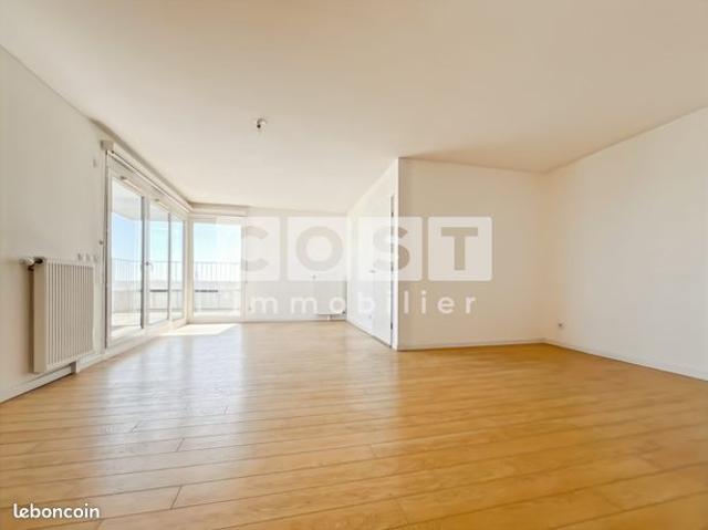 Loft 4 pièces 95 m²