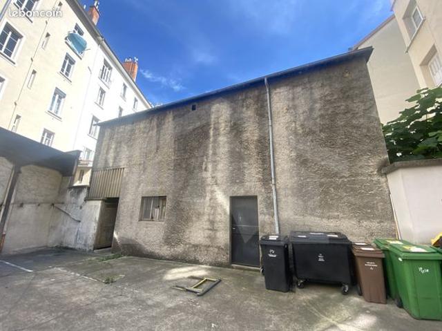 Loft 4 pièces 97 m²